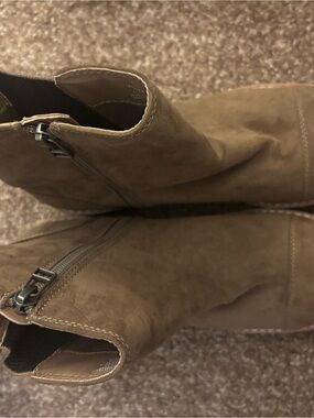 Women's Brown Suede Mid-Calf Boots